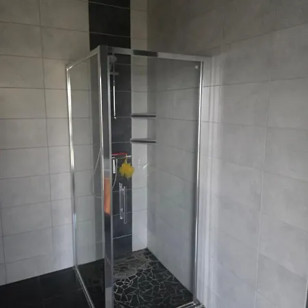 Belle Lumineuse Avec Bureau Dans Maison Spatieuse Homestay *